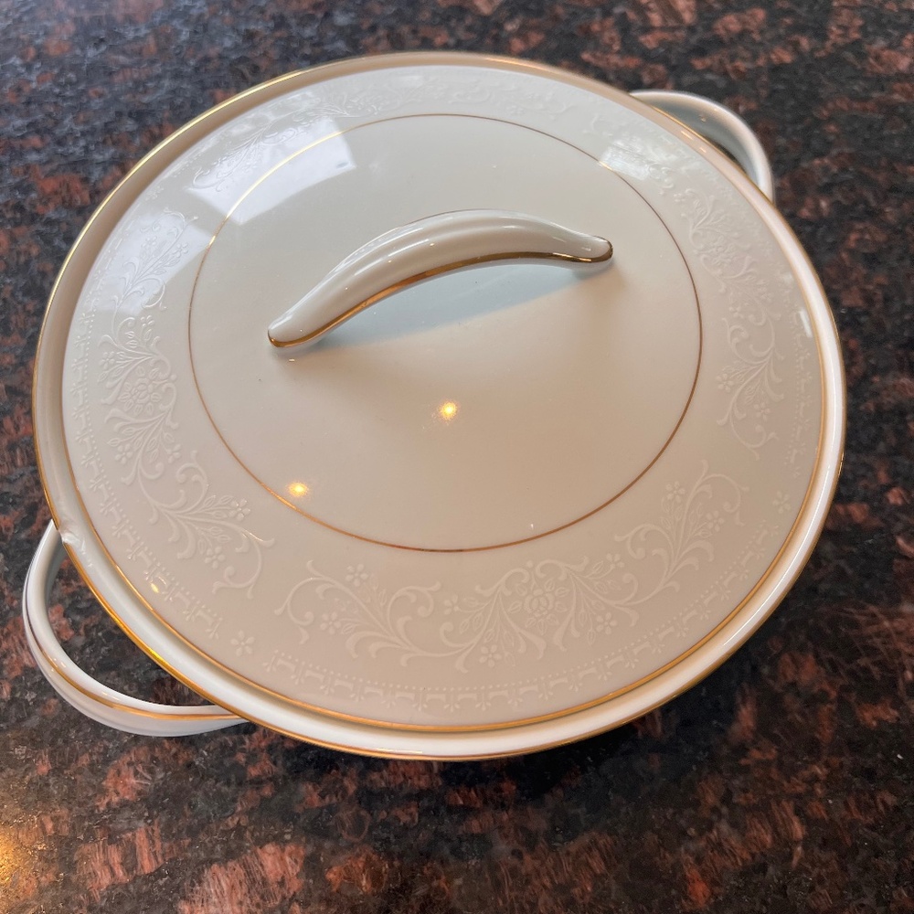Vintage Noritake Guenevere 6517 Covered Vegetable Dish with Lid